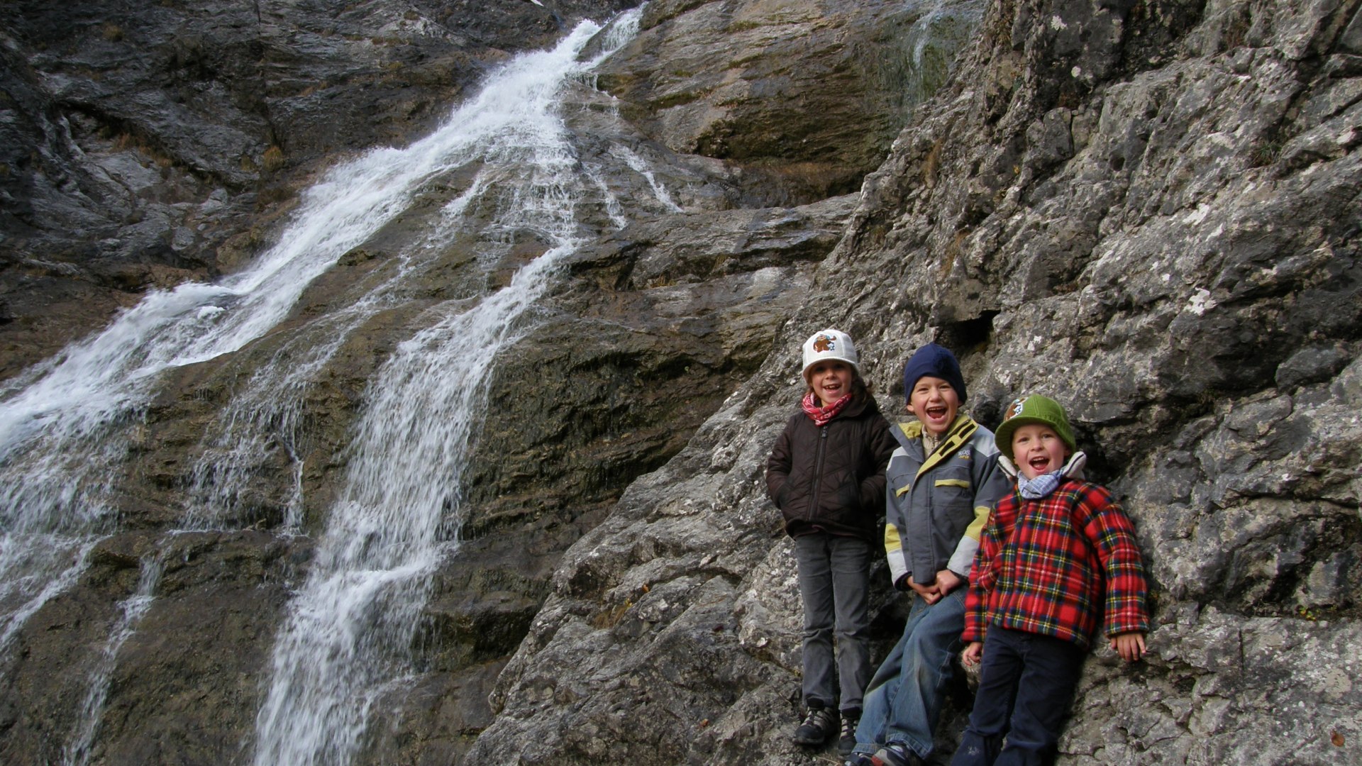 Kinder am Wasserfall, © Gemeinde Jachenau